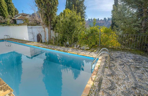 San Pedro House | Stunning private villa for 6 people with WIFI, private pool, TV and terrace