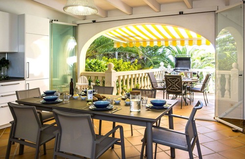 Media Luna Villa | Stunning private villa for 6 guests with private pool, WIFI, A/C, TV and patio