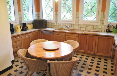 Saint-Julien-en-Born Villa | Stunning private villa for 10 guests with WIFI, private pool, TV, terrace and pets allowed