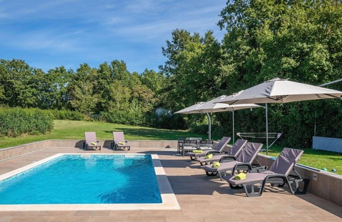 Prodol House | Stunning private villa for 8 guests with A/C, private pool, WIFI, TV and terrace