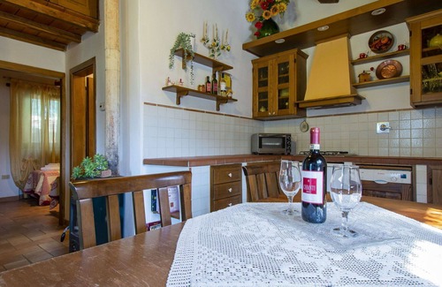 Dicomano House | Stunning private villa for 5 people with private pool, WIFI, hot tub, TV, patio and pets allowed