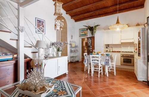 Porto Palo House | Stunning private villa for 6 guests with WIFI, A/C, TV and terrace