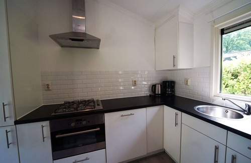 Susteren House | Stunning private villa for 6 people with pool, WIFI, TV and terrace