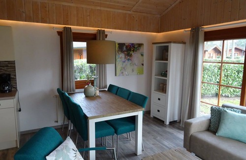 Susteren House | Stunning private villa for 6 people with WIFI, pool, TV and terrace