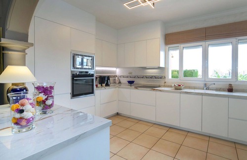 Calpe Villa | Stunning private villa for 8 guests with WIFI, private pool, A/C, TV, terrace and parking