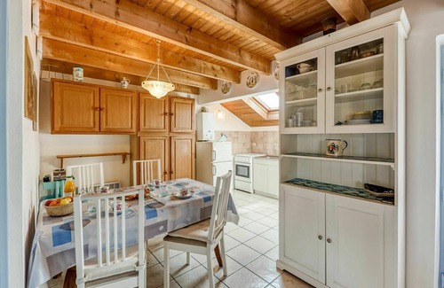 Crozon House | Stunning private villa for 4 people with WIFI, TV and pets allowed