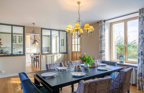 Tregunc Villa | Stunning private villa for 6 people with WIFI, TV, terrace and parking