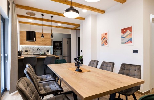 Kupjak House | Stunning private villa for 7 people with A/C, hot tub, WIFI, TV, terrace and parking