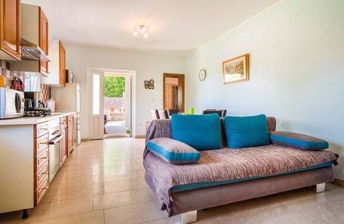 Klana House | Stunning private villa with A/C, WIFI, private pool, TV, terrace, pets allowed and panoramic view
