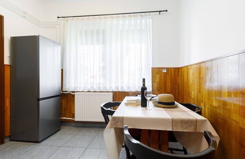 Balatonfenyves House | Stunning private villa for 10 guests with WIFI, TV, terrace and parking