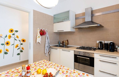 Alassio Villa | Stunning private villa for 6 guests with WIFI and pets allowed