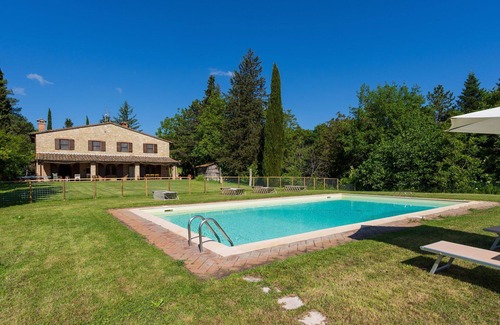 Cetona Villa | Stunning private villa for 8 people with private pool, WIFI, TV, patio, panoramic view and parking