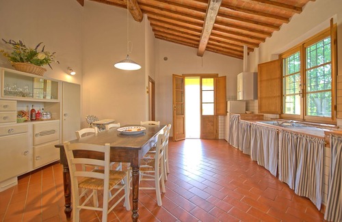 Legoli Villa | Stunning private villa with private pool, WIFI, TV, terrace, pets allowed and panoramic view