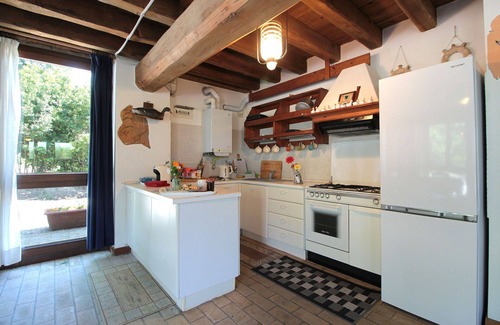 Ca'Noghera House | Stunning private villa for 6 guests with WIFI, TV, patio and pets allowed
