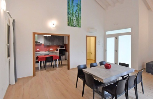 Malcontenta Villa | Stunning private villa for 6 people with pool, WIFI, A/C, TV and balcony