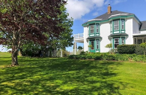 Kings County House | Stunning Ranmoor Lodge attached to Ranmoor House in Sheffield Mills/Canning