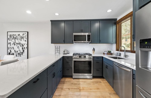 Truckee Condo | Stunning Remodeled Northstar Condo | On Shuttle Route | HOA Pool Access | Close to Biking and Golf