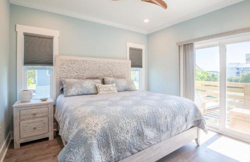 Wilmington Beach House | Stunning Rooftop Sun Deck at The Bend and Snapper