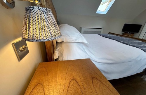 Gloucester Apartment | Stunning rural retreat perfect for couples & dogs