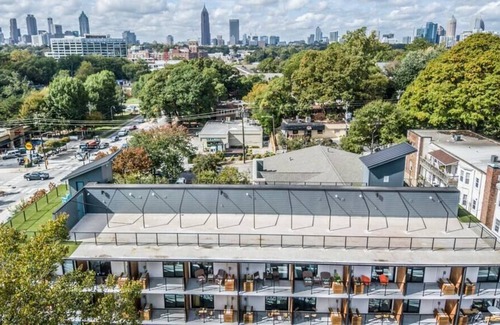 Virginia Highland Condo | Stunning Sanctuary In The Heart Of Midtown-Ponce City