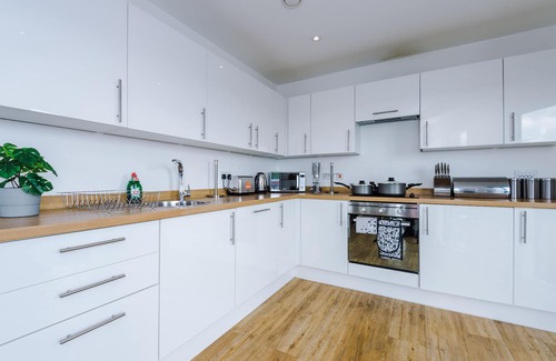 Manchester City Centre Condo | Stunning Scandi Penthouse - Sleeps 10!