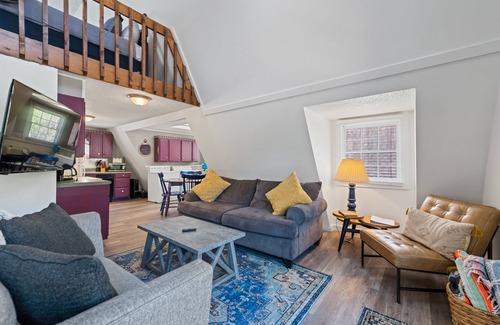 Maggie Valley Ski Chalet | Stunning & Secluded A-Frame Chalet- close to Hiking, Waterfalls, Casino, & more!