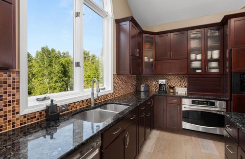 Columbia Falls House | Stunning, Spacious & Private Home on 20 Acres, mins to Glacier Park & Whitefish