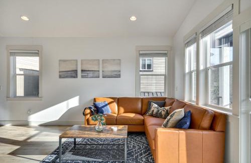 Stevenson House | Stunning Stevenson Retreat with Mountain Views!