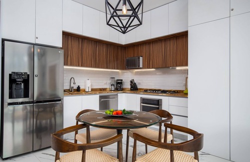 Emiliano Zapata Apartment | Stunning Super Studio at Avida! Awesome roofdeck!