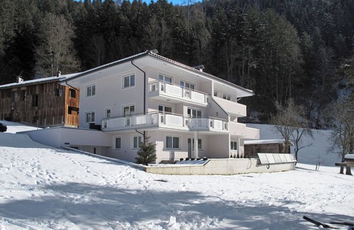 Ramsau im Zillertal House | Stunning villa for 10 guests with WIFI, TV, terrace and pets allowed