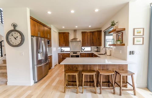 Ogden House | Stunning vacation home on Pineview Reservoir near 3 ski resorts