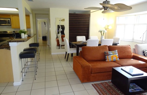 Cypress Lakes Estates House | Stunning Vibrant Vacation Rental with Large Pool And Heatable Spa