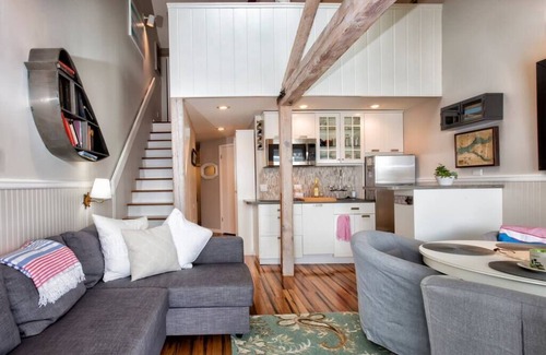 Charlevoix Condo | Stunning View Boat House on Lake Charlevoix : Pool-Town