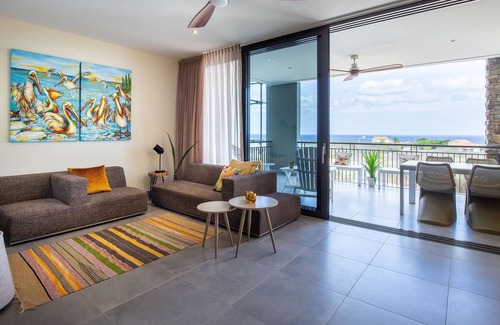 St. Marie Apartment | Stunning Views and Design ~ Best of Coral Estate