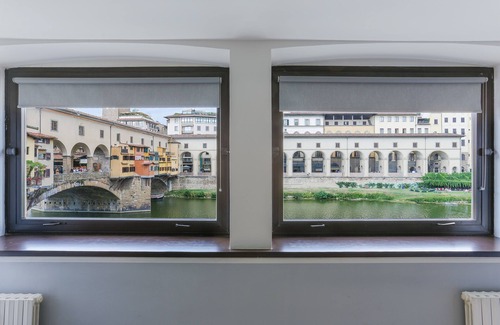 Oltrarno Apartment | Stunning view over Ponte Vecchio
