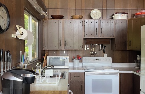 Keene House | Stunning views from house high up on mountain side.