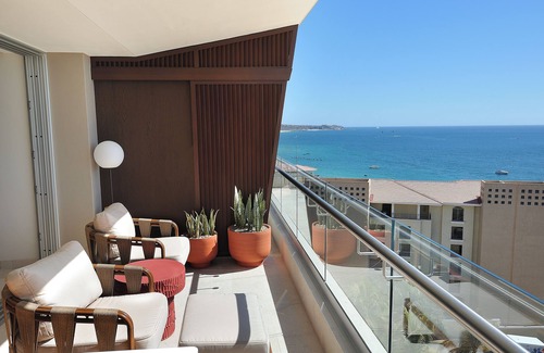 El Medano Ejidal Apartment | Stunning Views of Coastline! Beachfront, Swimming Pools, Spa, Free Parking!