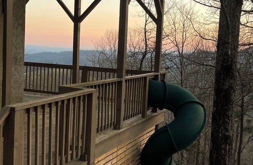 Boone House | Stunning Views - Theater, Sauna, Arcade, Slide - Blackberry Vista