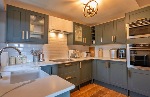 Buxton House | Stunning villa for 12 guests with WIFI and pets allowed