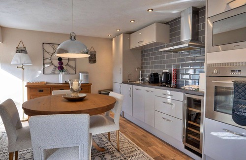 Buxton House | Stunning villa for 12 guests with WIFI and pets allowed