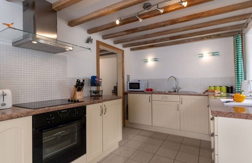 Pantymwyn House | Stunning villa for 2 guests with WIFI and TV