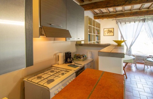 Pieve al Bagnoro House | Stunning villa for 2 guests with pool, TV and patio
