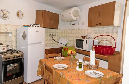 Ville San Sebastiano House | Stunning villa for 4 guests with WIFI, balcony, pets allowed and panoramic view