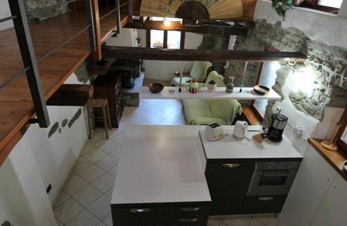 Castelveccana House | Stunning villa for 4 people with TV and parking