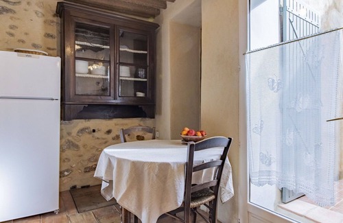 Villars House | Stunning villa for 4 people with WIFI and patio