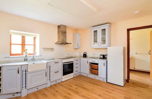 Craven Arms House | Stunning villa for 4 people with WIFI, pool