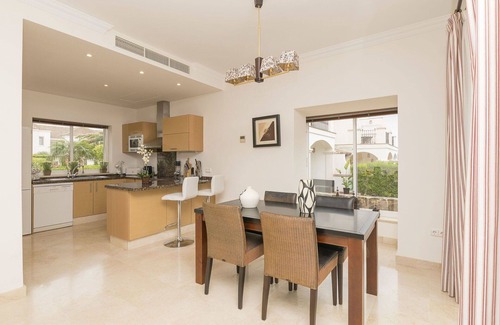 Arcos de la Frontera House | Stunning villa for 4 people with WIFI, A/C, pool, TV and terrace