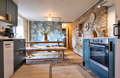 Buxton House | Stunning villa for 5 guests with WIFI and pets allowed