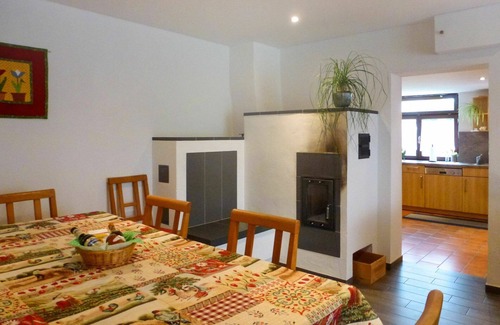 Huefingen House | Stunning villa for 6 people with WIFI, TV, patio and pets allowed