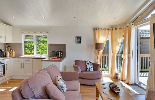 Saint John House | Stunning villa for 6 guests with pool, hot tub, WIFI, terrace and pets allowed